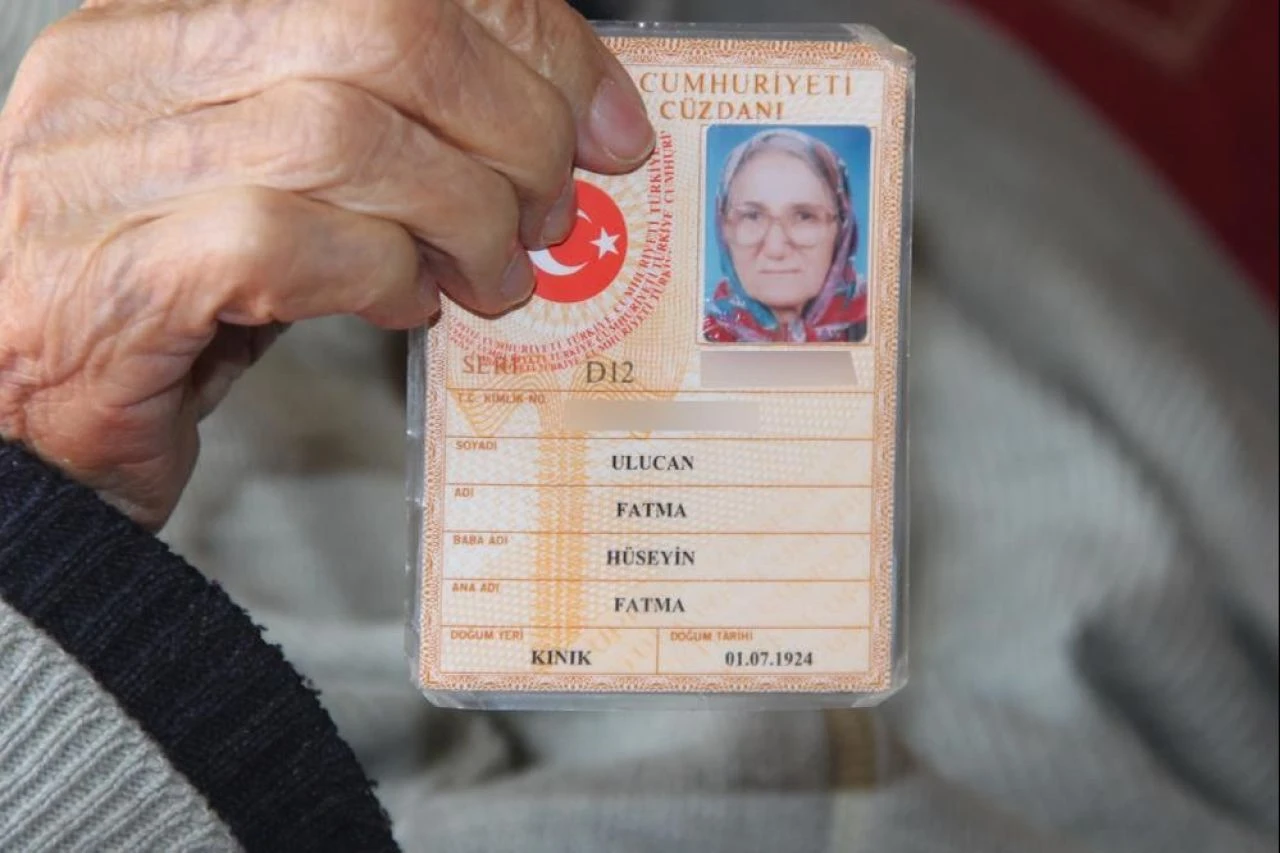 Bir asırlık Fatma nine: Yeniden doğsam aynı hayatı yaşamak isterdim