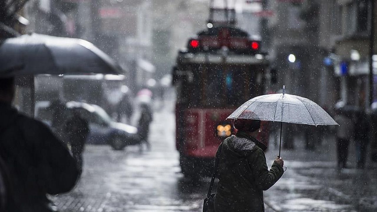 Hafta sonu hava nasıl olacak? İstanbul&#039;a kış geliyor