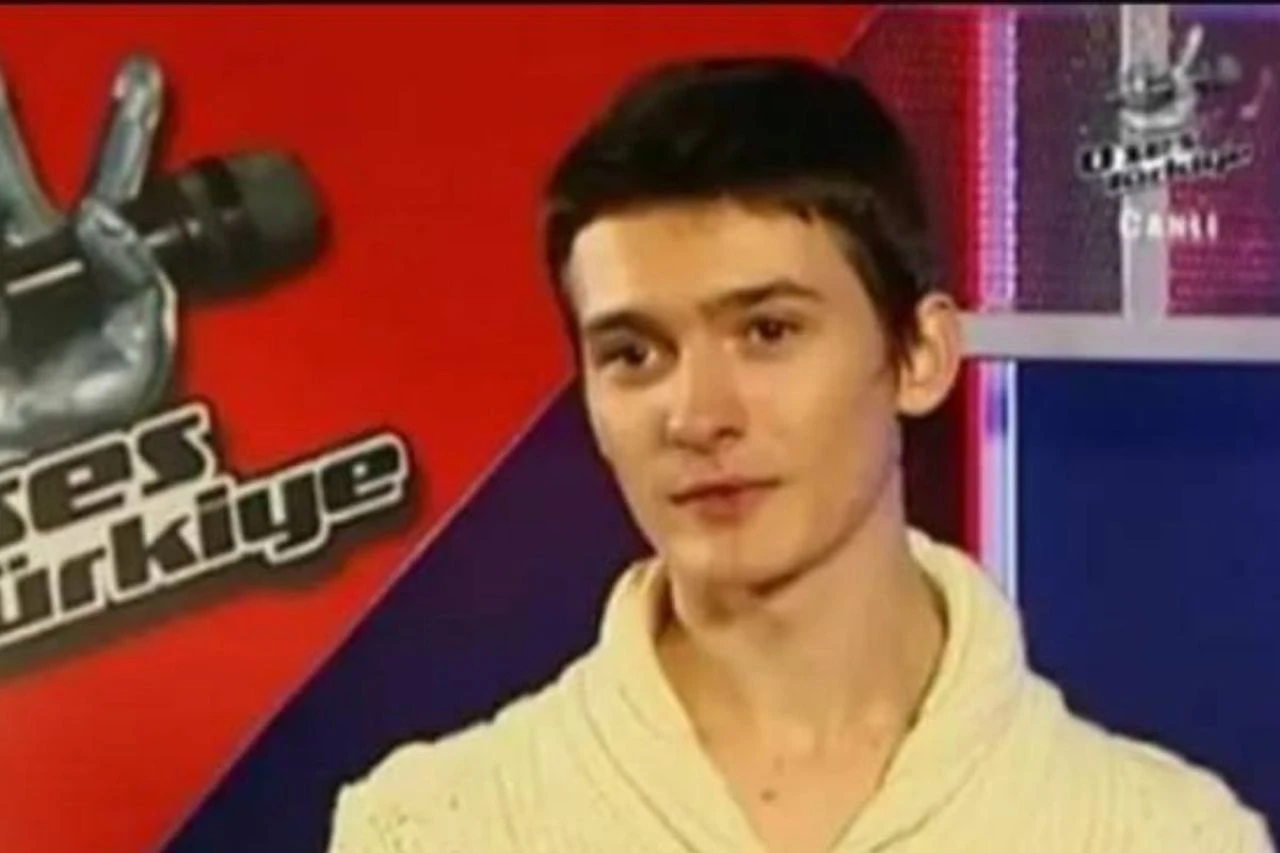 O Ses Türkiye'nin ilk şampiyonu Oğuz Berkay Fidan Türkiye'yi terk edip evlendi! Son hali ortaya çıktı - 1. Resim