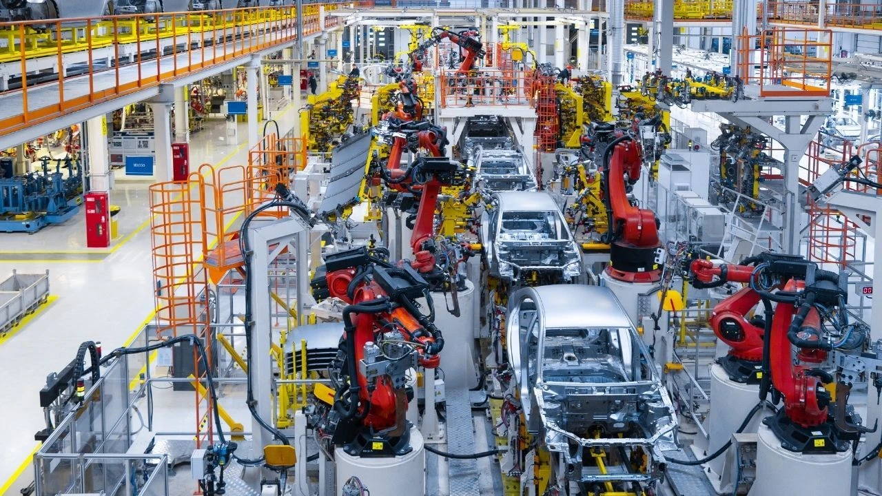 En fazla ihracat yapan sektörler arasında lider: Otomotiv endüstrisi parlıyor! - 1. Resim