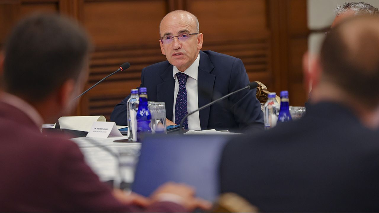 Mehmet Şimşek&#039;ten S&amp;P kredi notu değerlendirmesi! &quot;Göstergelerimiz daha yüksek notu ima ediyor&quot;