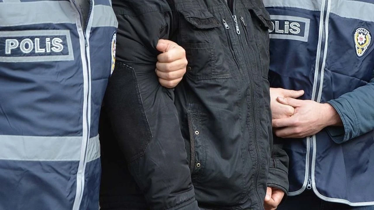 Afyonkarahisar'da 14 milyon liralık akılalmaz vurgun! Emekli olduğu bankayı çilingirle soydu - 1. Resim
