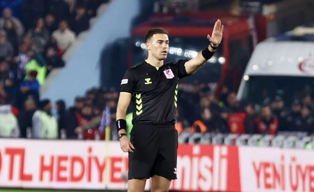 Ahmet Çakar'dan Trabzonspor Fenerbahçe maçı sonrası hakem tepkisi! 'Bu gece lisansı iptal edilecek...' - 2. Resim