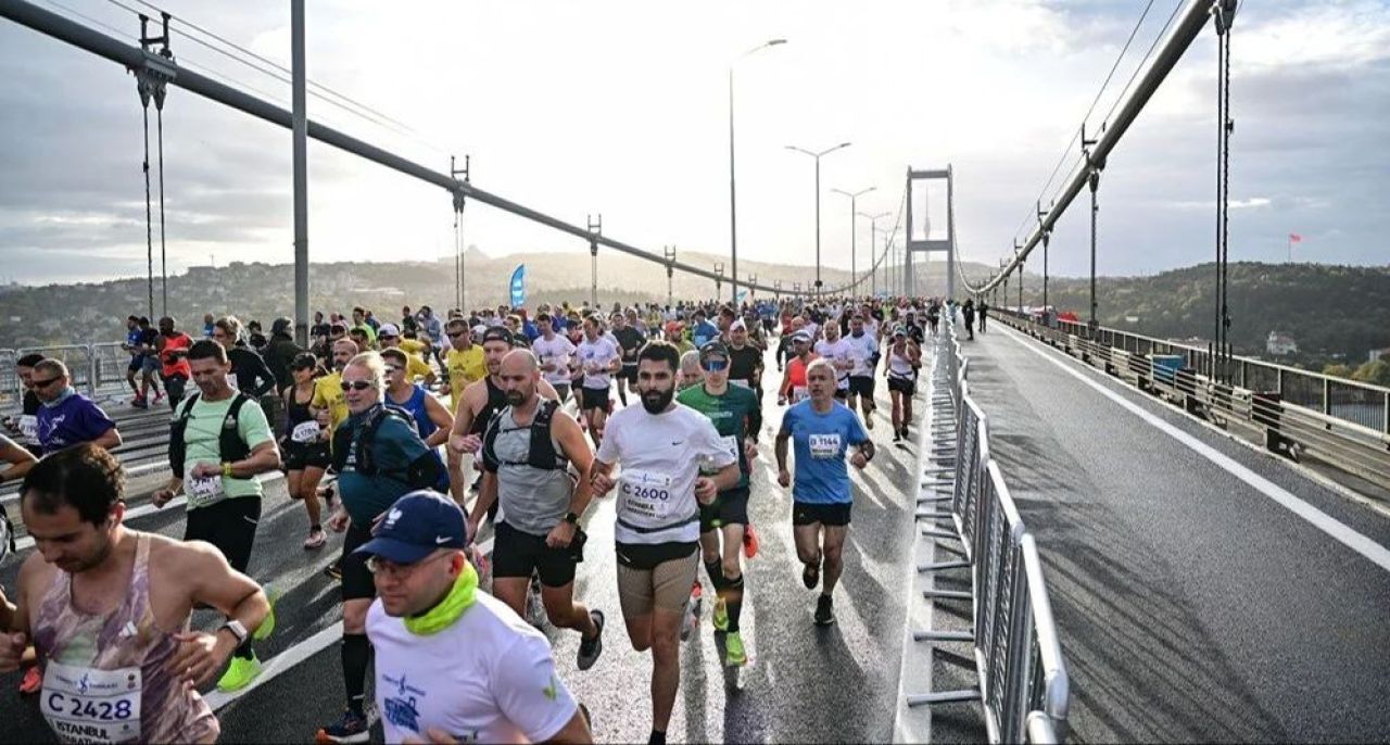 İstanbul Maratonu'nun kaçta biteceği gündem oldu! Kapalı yolların açılacağı saat belli oldu - 1. Resim