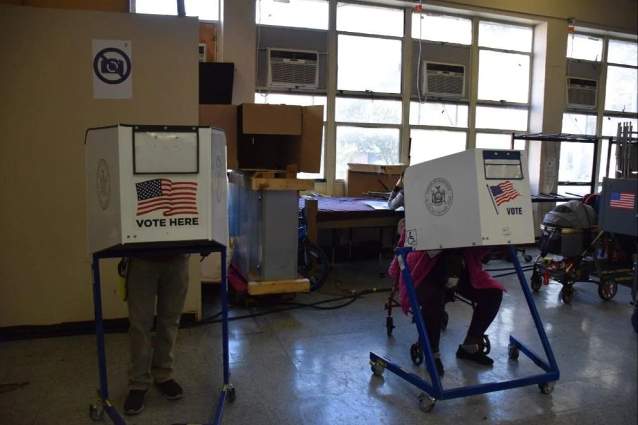 ABD'de başkanlık seçimi için son gün! Kamala Harris ve Donald Trump arasında bıçak sırtı bir yarış