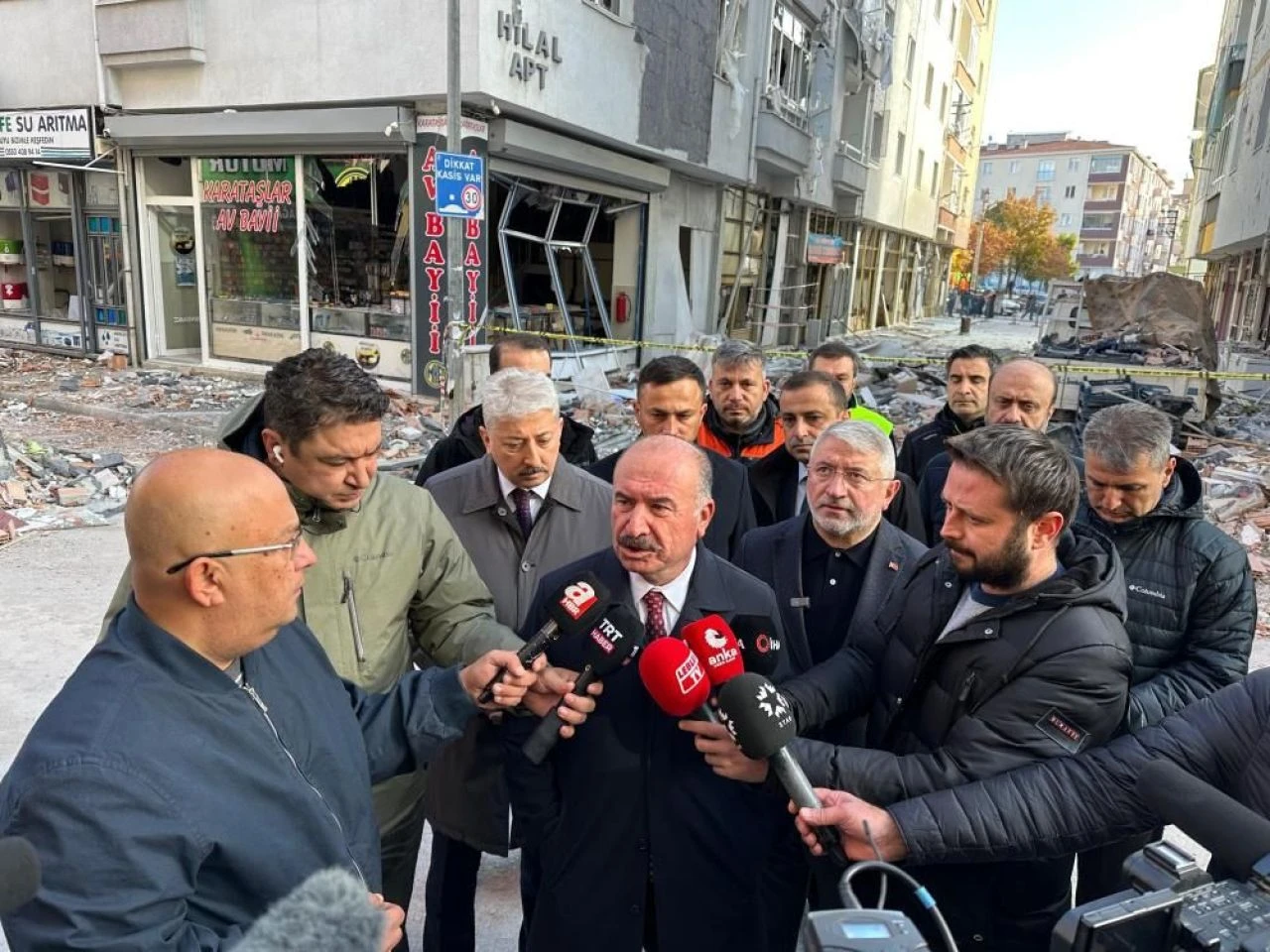 Çorum'daki patlamada ağır bilanço! Vali Ali Çalgan açıkladı: 15 binada hasar var - 3. Resim