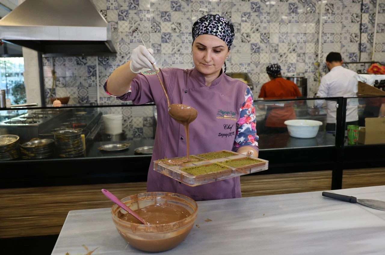 Dubai çikolatasına ezeli rakip Adana çikolatası: İçindeki ürün aslında bizim!