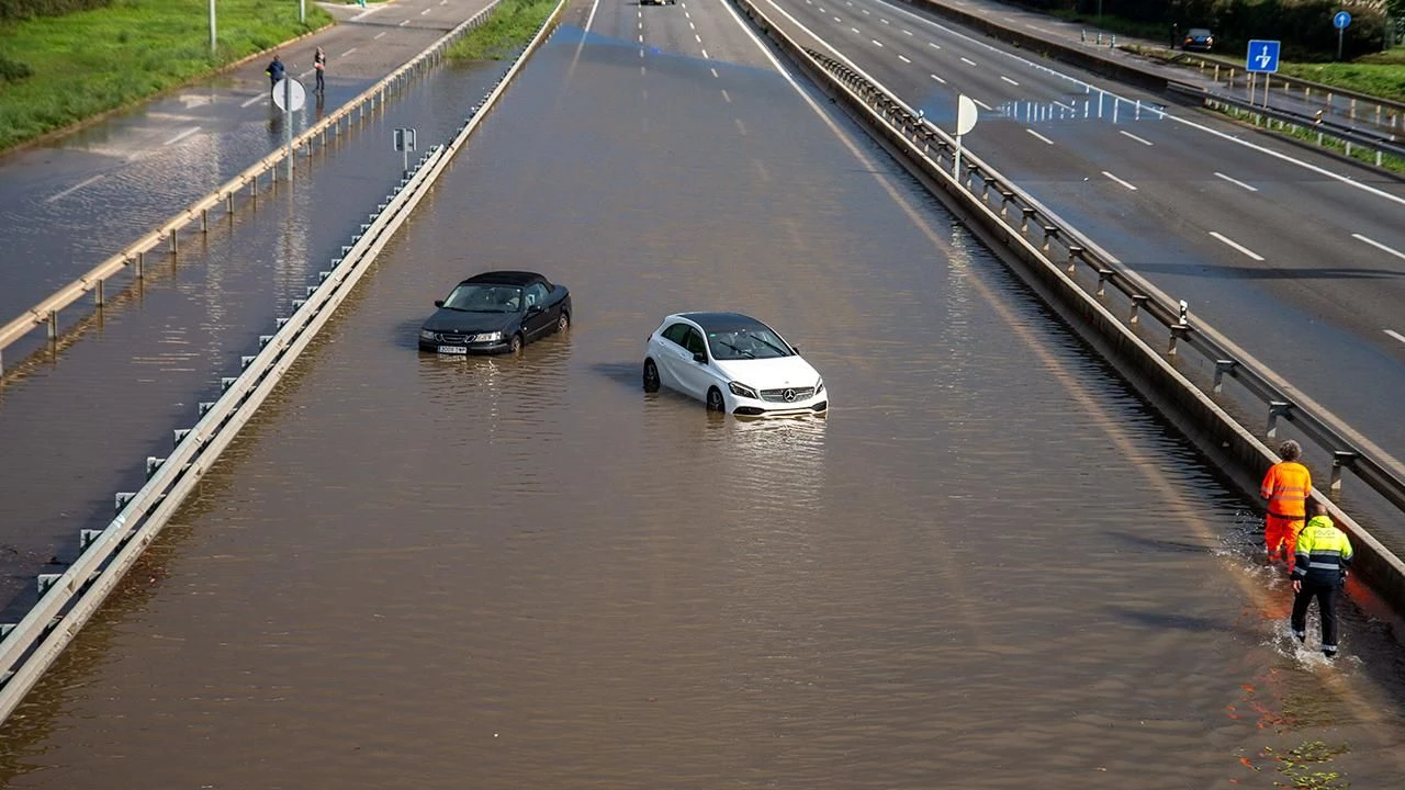 İspanya'da sel kabusu son bulmadı! Şimdi de Katalonya bölgesi sular altında - 2. Resim