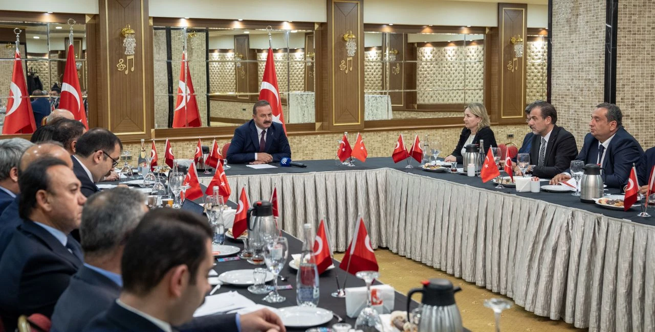 Yavuz Ağıralioğlu'nun kurduğu Anahtar Parti ilk divan toplantısında dikkat çeken konular - 1. Resim