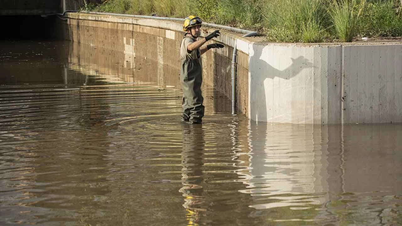 İspanya'da sel felaketi büyüyor! Şiddetli yağış Katalonya bölgesini de vurdu