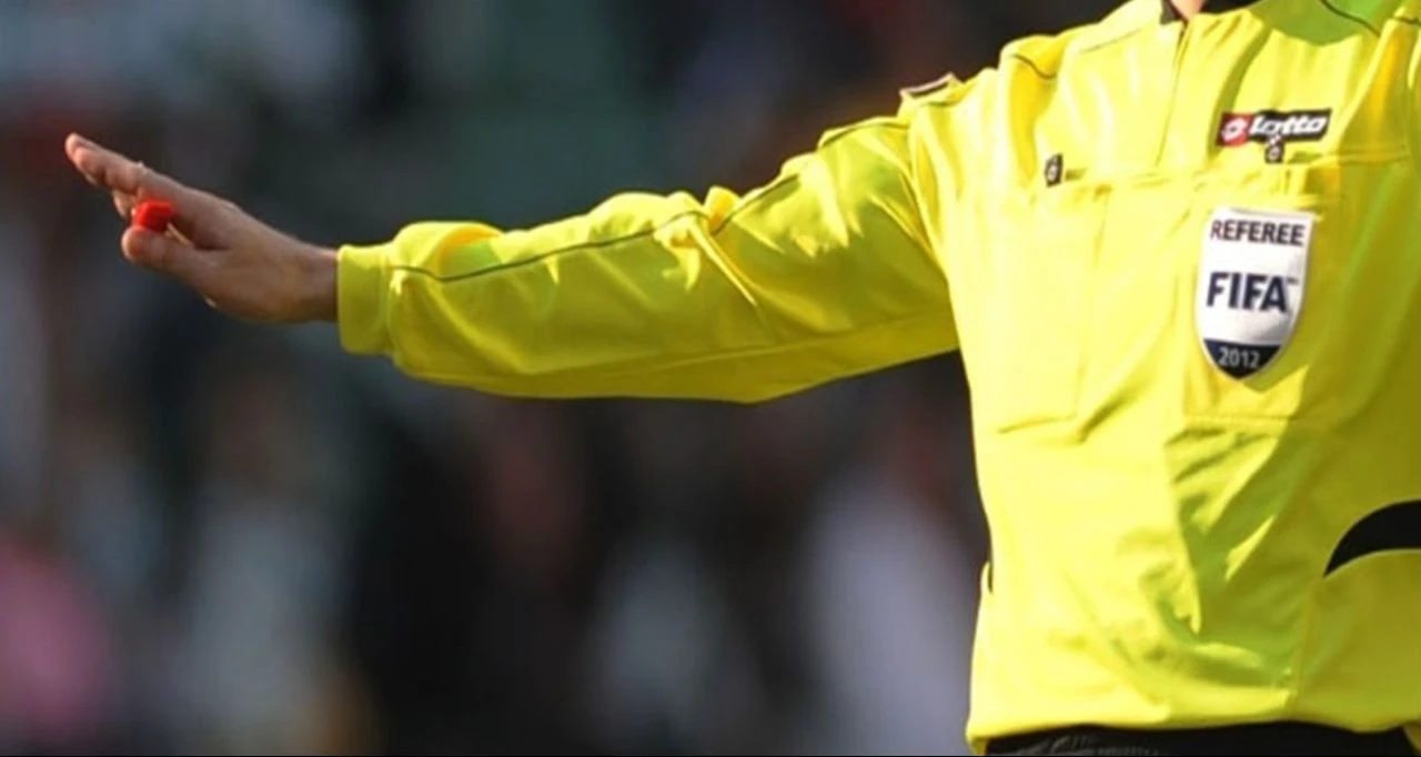 Lawrence Visser kimdir? UEFA Galatasaray-Tottenham maçının hakemini duyurdu!