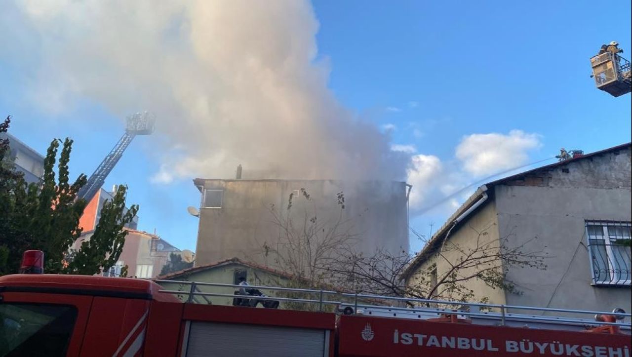 Ümraniye’de tüp patlaması: Ev alev alev yandı! - 1. Resim