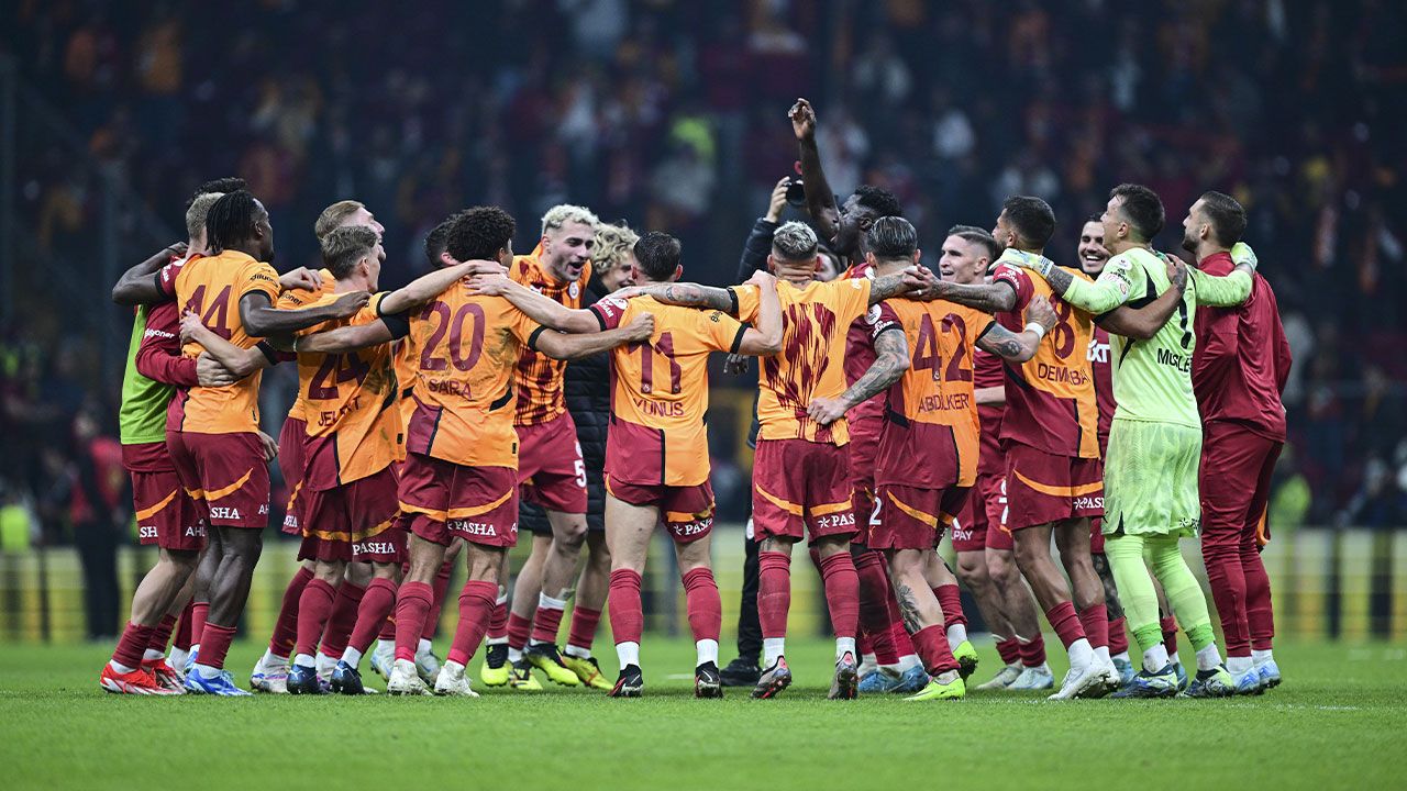 Galatasaray Tottenham&#039;ı konuk edecek! Okan Buruk rekor için sahada: Muhtemel 11 belli oldu