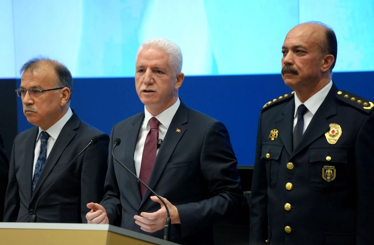 İstanbul Valisi Gül duyurdu: 3 terör eylemi engellendi - 2. Resim