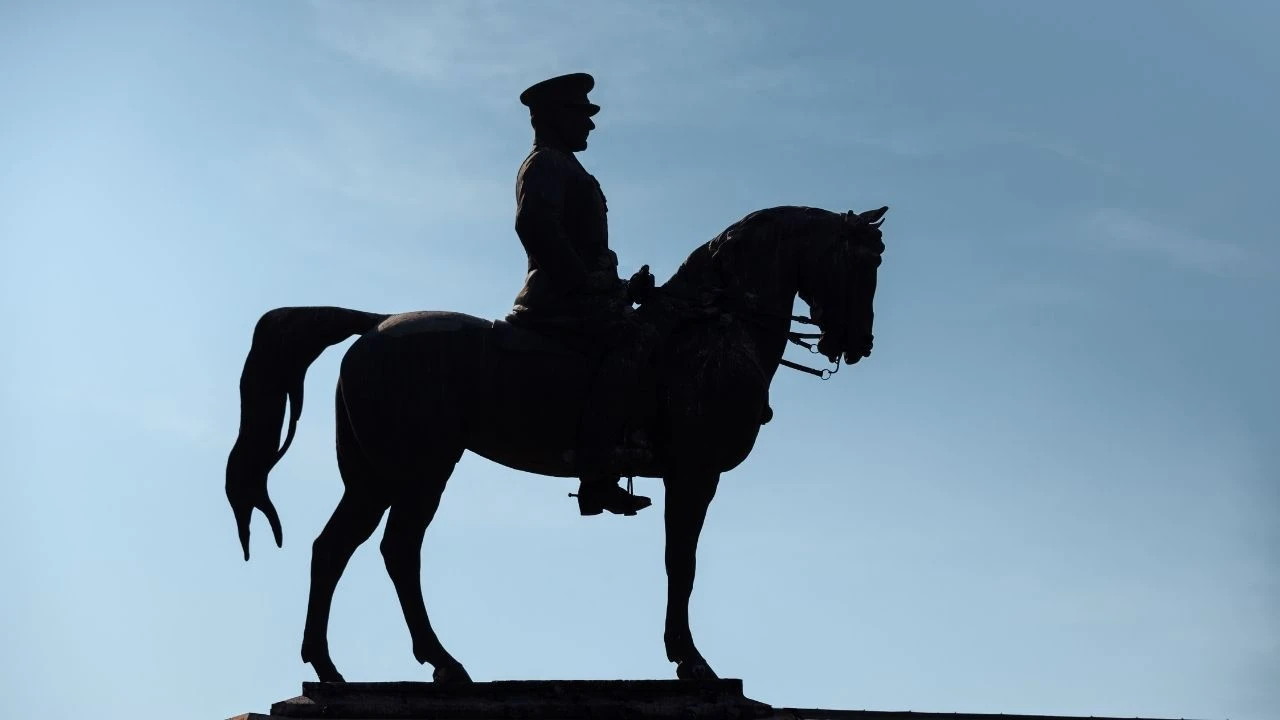 10 Kasım'da bayrak asılır mı? Bu sene pazar gününe denk geliyor