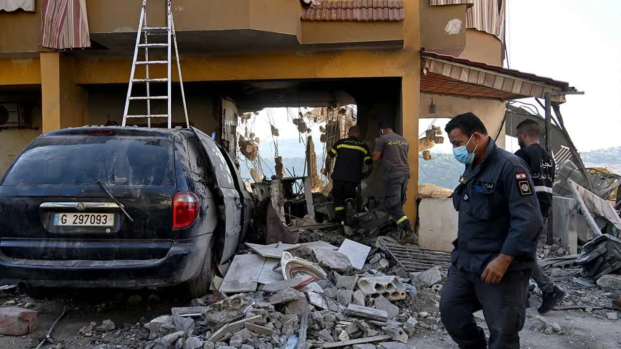 İsrail'den Lübnan'a 30'u aşkın saldırı: En az 50 ölü - 1. Resim