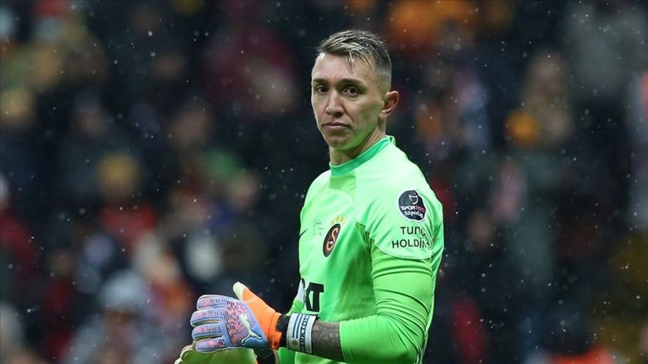 Muslera Galatasaray'dan gidiyor mu? Takımdan ayrılacağı iddia edildi - 2. Resim