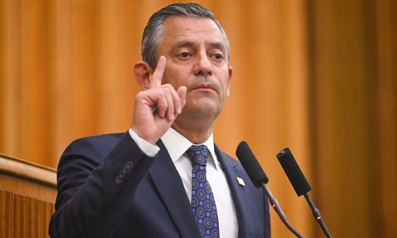 Özgür Özel'den 'Ankara Büyükşehir Belediyesine kayyum atanacak' iddialarına cevap! MİT Başkanı İbrahim Kalın'a seslendi - 1. Resim