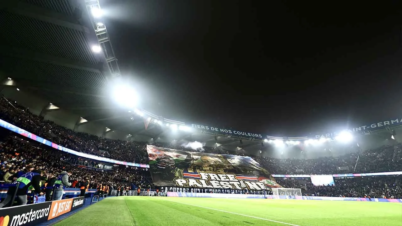 Şampiyonlar Ligi maçlarına damga vuran görüntü: Filistin pankartı açıldı