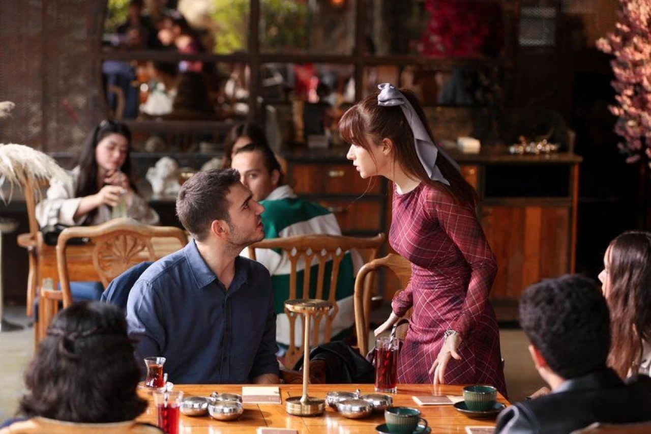 Sandık Kokusu dizisine Feryal Aksoy karakteri geliyor