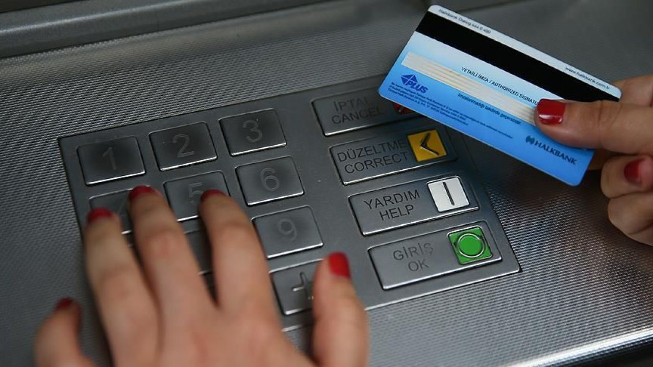 ATM'den para çekerken dikkat! Hesabınızdaki para bir anda sıfırlanabilir - 1. Resim