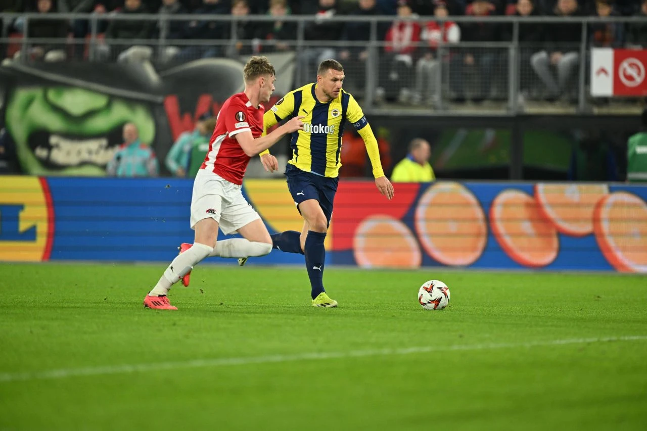 AZ Alkmaar - Fenerbahçe maçı canlı anlatım - 5. Resim