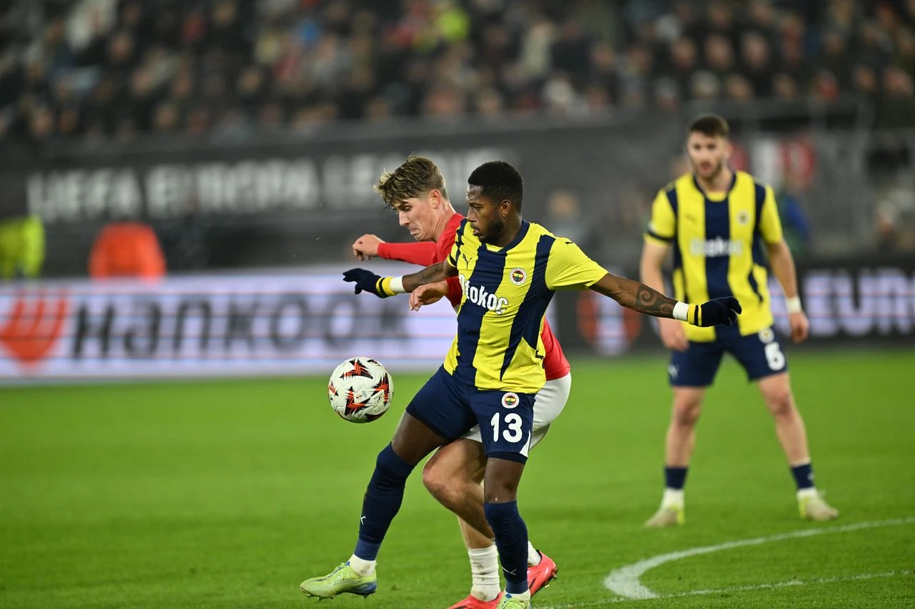 AZ Alkmaar - Fenerbahçe maçı canlı anlatım - 2. Resim