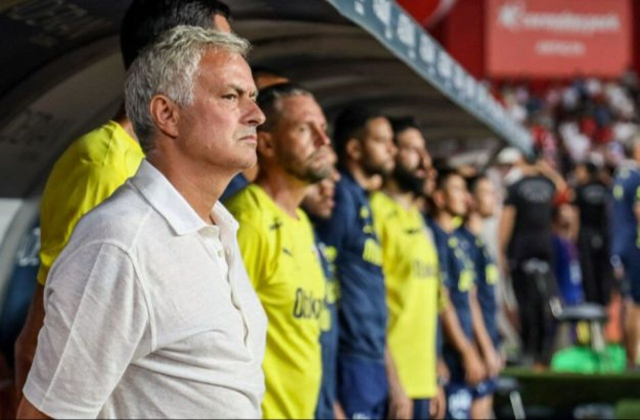 Fenerbahçe'deki düşüşün sebebi belli oldu! Semih Şentürk'ten dikkat çeken Jose Mourinho iddiası  - 1. Resim