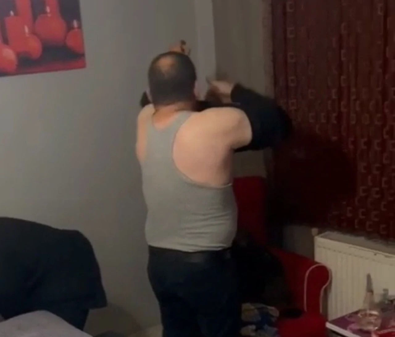 Fuhuş operasyonunda kahreden ayrıntı! Küçük kız çocuğuyla yakalandı: Sözleri polisi sinirlendirdi