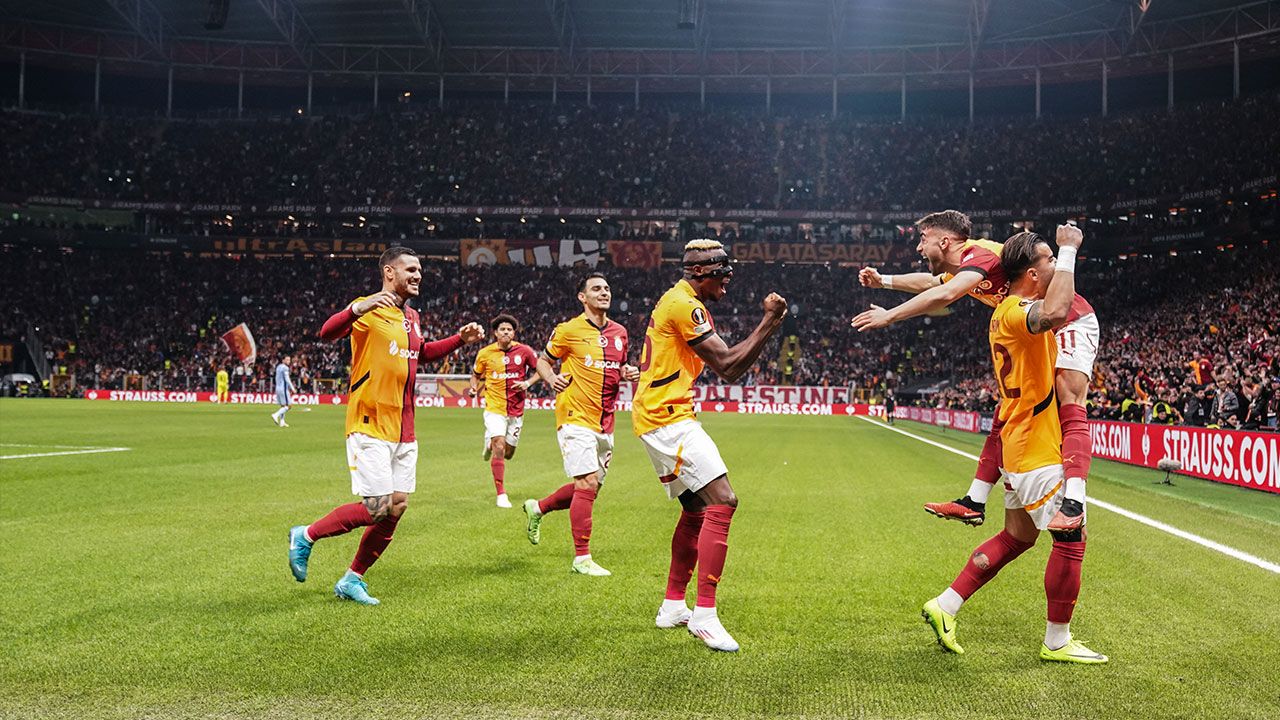 Galatasaray&#039;ın Tottenham zaferi dünya basınında! İngilizler 2 oyuncuya hayran kaldı: Düşmanca atmosferde hezimete uğrattılar