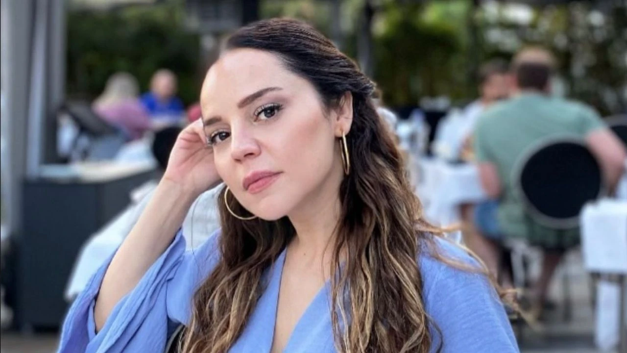 Kızıl Goncalar Çağla karakterini Pelin Ermiş oynuyor - 1. Resim