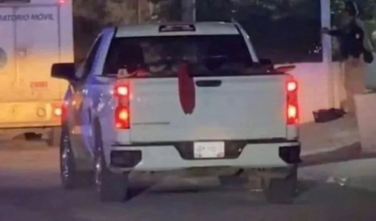 Meksika'da kan donduran olay! Cesetleri kamyonetin kasasında sergilediler