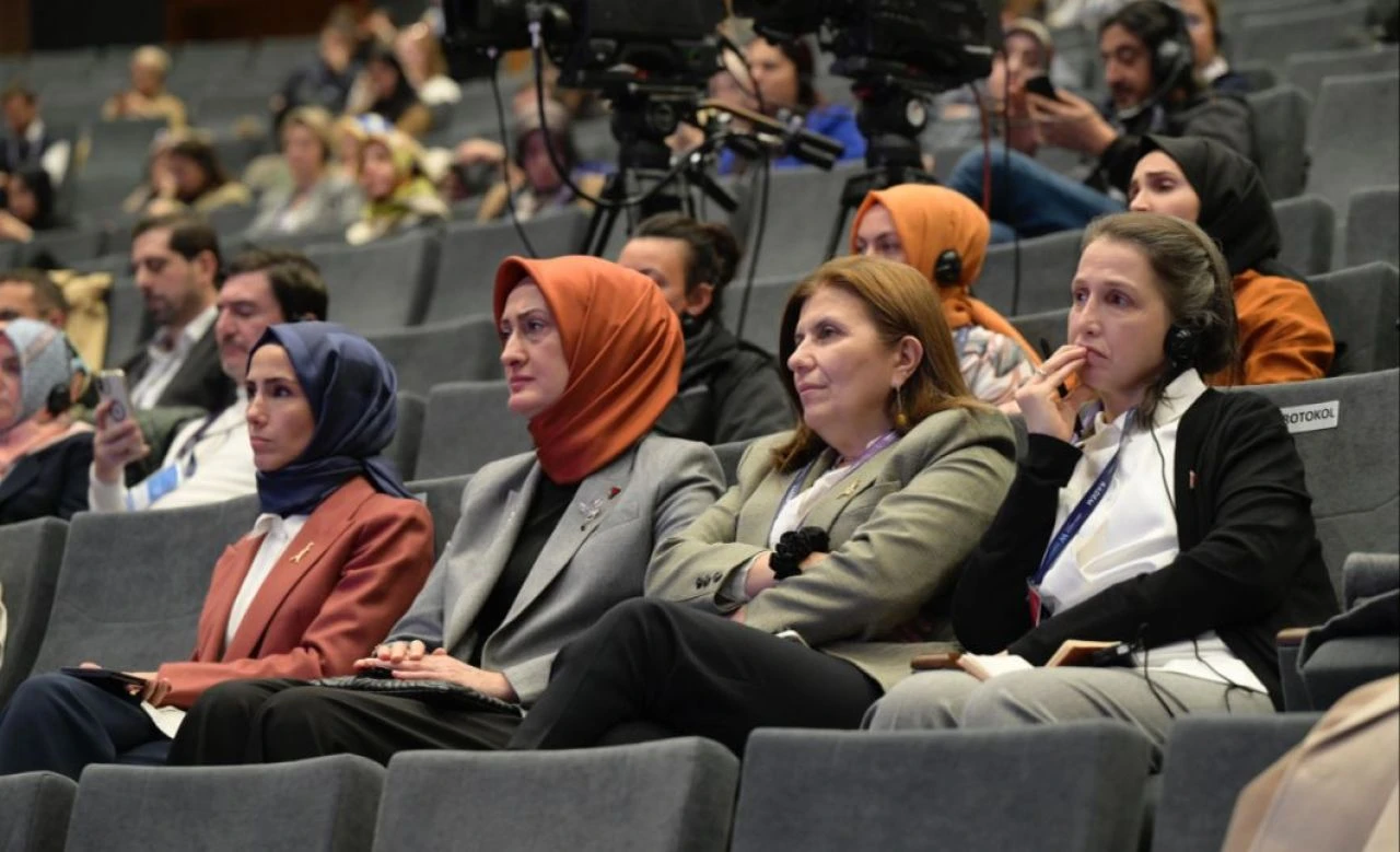KADEM’in "6. Uluslararası Kadın ve Adalet Zirvesi" sona erdi - 3. Resim