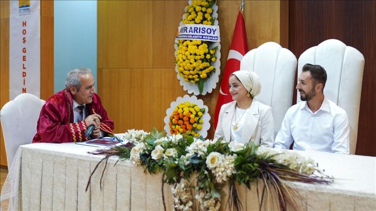 Nikah memuru yanlışlıkla damatla kendisini evlendirdi! Olay günler sonra fark edildi - 2. Resim