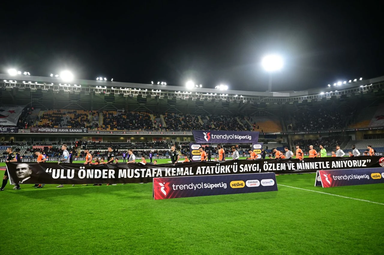 Başakşehir - Beşiktaş maçı canlı anlatım - 1. Resim