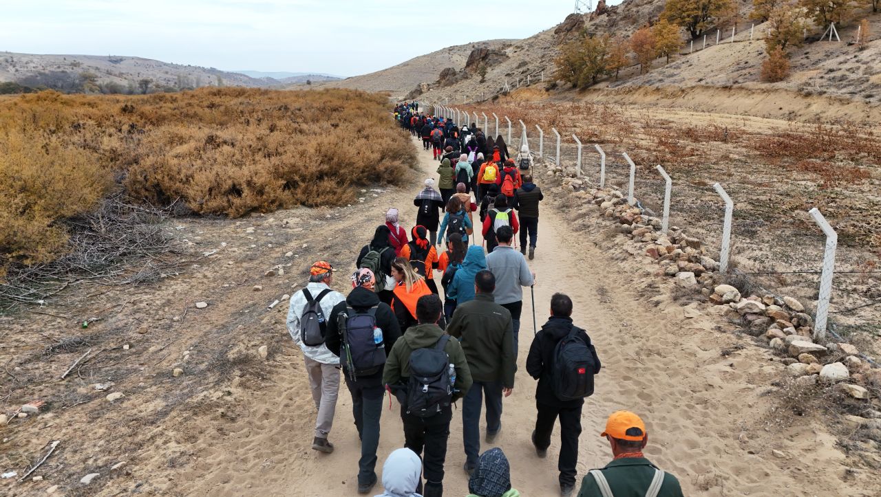 Bu mağaraya girenin ağrısı şıp diye kesiliyor! Türkiye'nin her yerinden akın akın geliyorlar - 1. Resim