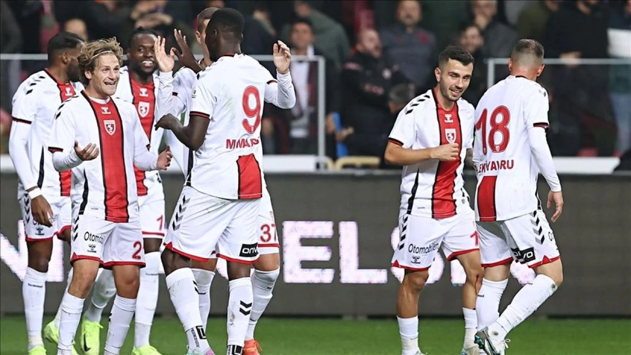 Galatasaray-Samsunspor maç kadrosunda taktik değişikliği! Muhtemel 11'ler belli oldu - 2. Resim