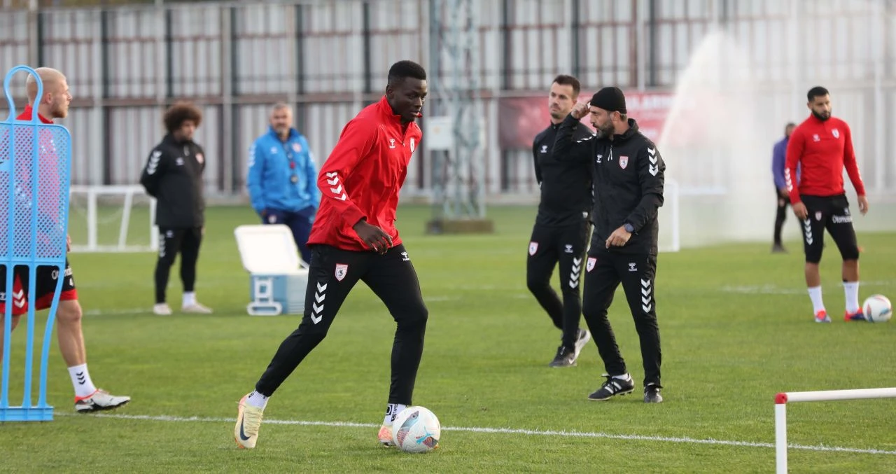 Samsunspor Başkanı Yüksel Yıldırım Galatasaray maçı için gönlünden geçeni açıkladı: Ben 1-1 bitsin istiyorum - 1. Resim