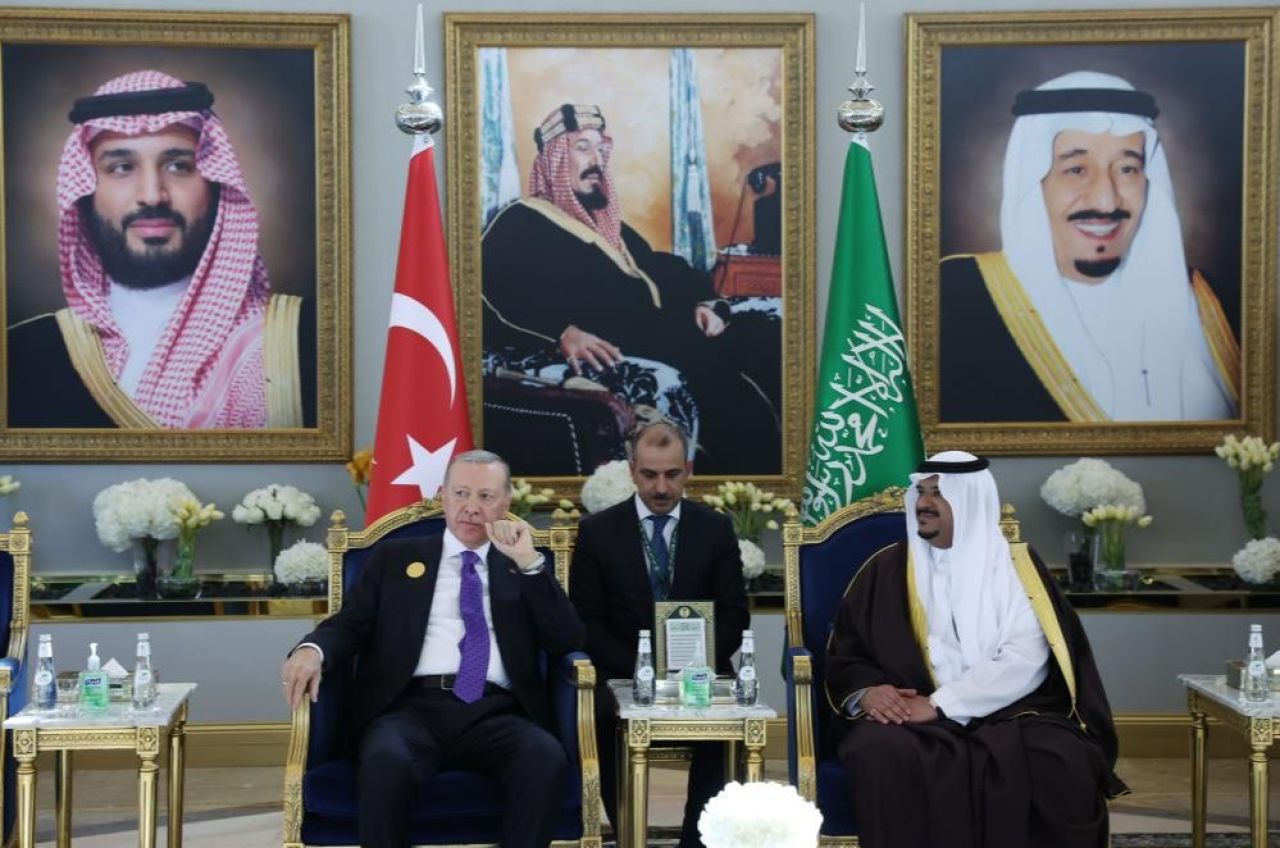 Cumhurbaşkanı Erdoğan'a Suudi Arabistan’da görkemli karşılama! Prens törenle karşıladı - 2. Resim