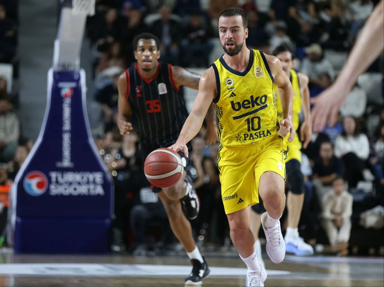 Fenerbahçe Beko-Bayern Münih EuroLeague maçının ne zaman ve hangi kanalda yayınlanacağı netleşti