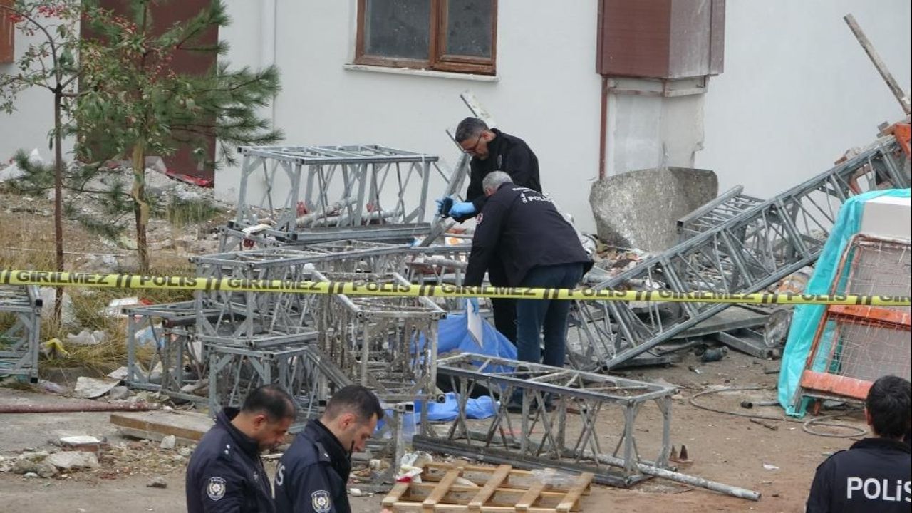 Malatya'da kahreden olay! İnşaat iskelesi çöktü: 2 işçi can verdi - 3. Resim