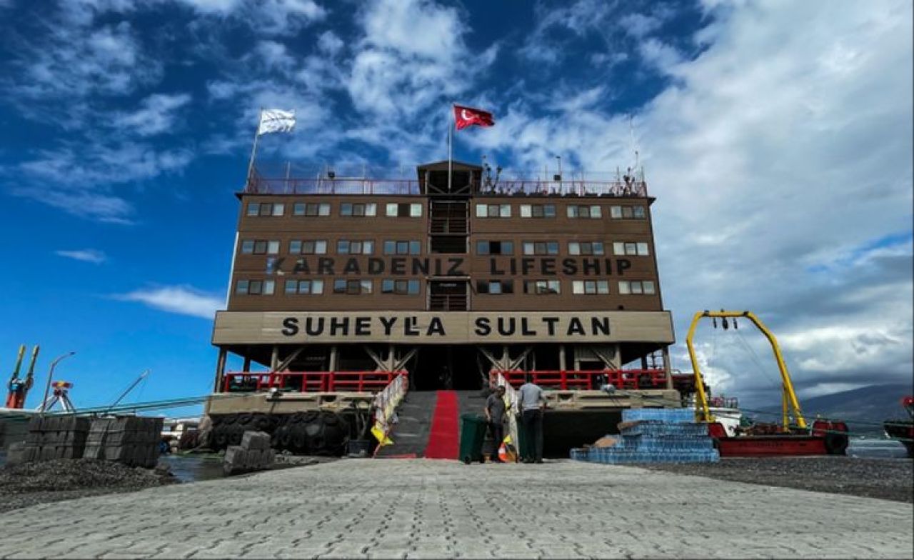 Süheyla Sultan gemisi olası afetler için hazır! Depremzedelere kol kanat germişti - 2. Resim