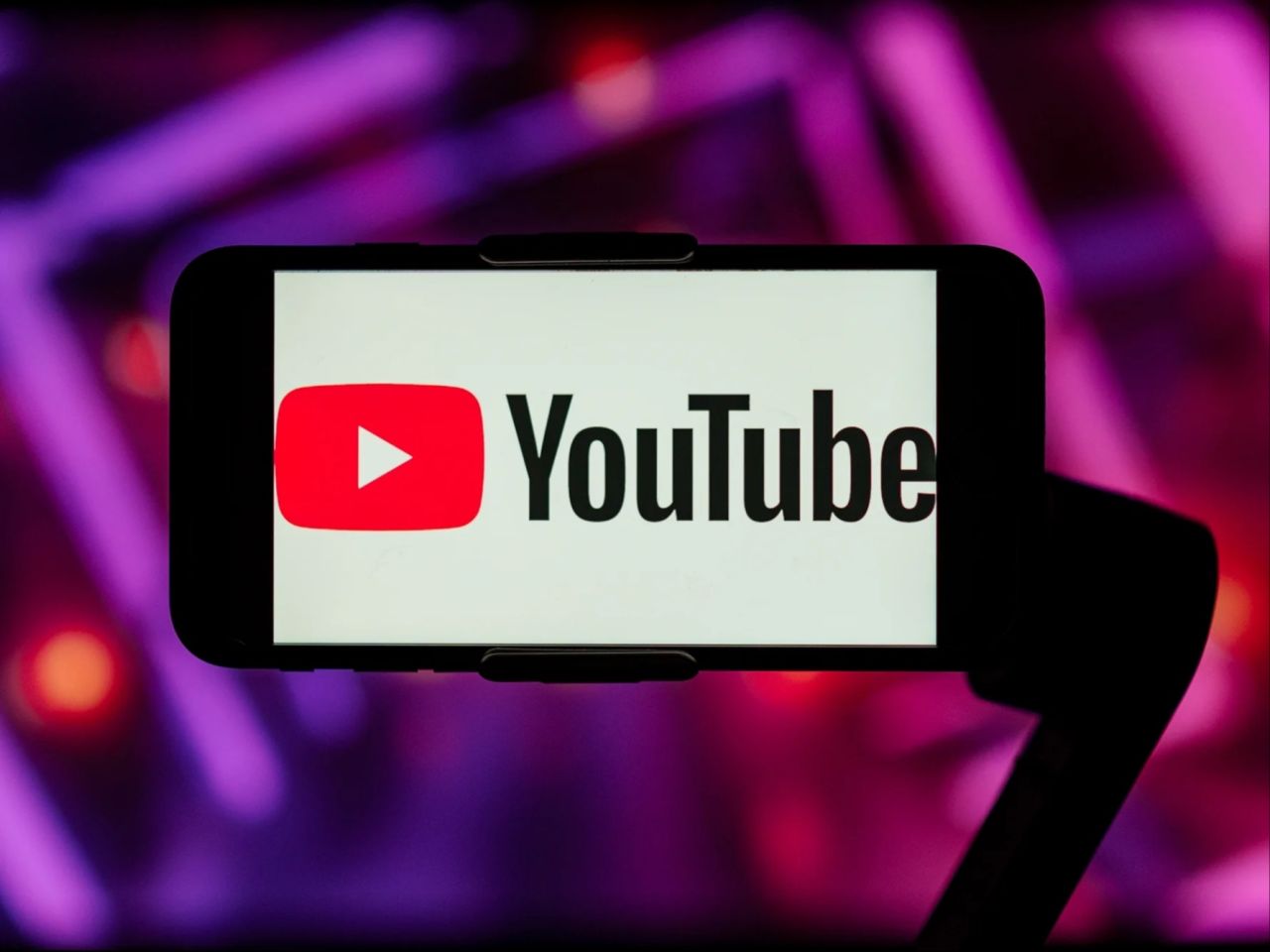 YouTube tam ekrandan çıkmayı zorlaştırıyor: Yeni kaydırma hareketi testte - 2. Resim