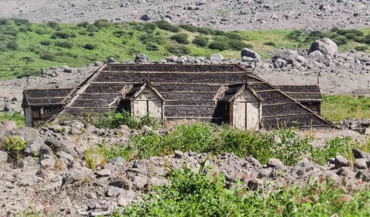 Dakikalar içinde hayalet şehre dönüştü! Zümrüt ada karanlık turizmin merkezi haline geldi