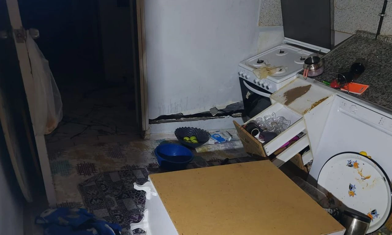 Faciaya ramak kala... Binanın zemini çöktü: AFAD ekipleri bölgede