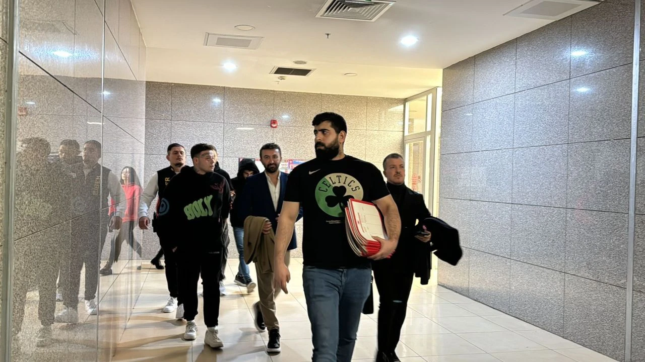 Ünlü isimlere yasa dışı bahis operasyonu! Ev hapisleri, tutuklamalar, adli kontrol tedbirleri peş peşe geldi