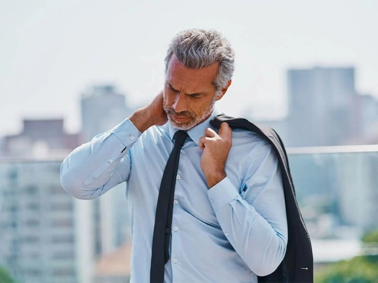 Boyun tutulmasına iyi gelen şeyler ve egzersizler nedir? Evde ve en hızlı boyun tutulmasına ne iyi gelir?