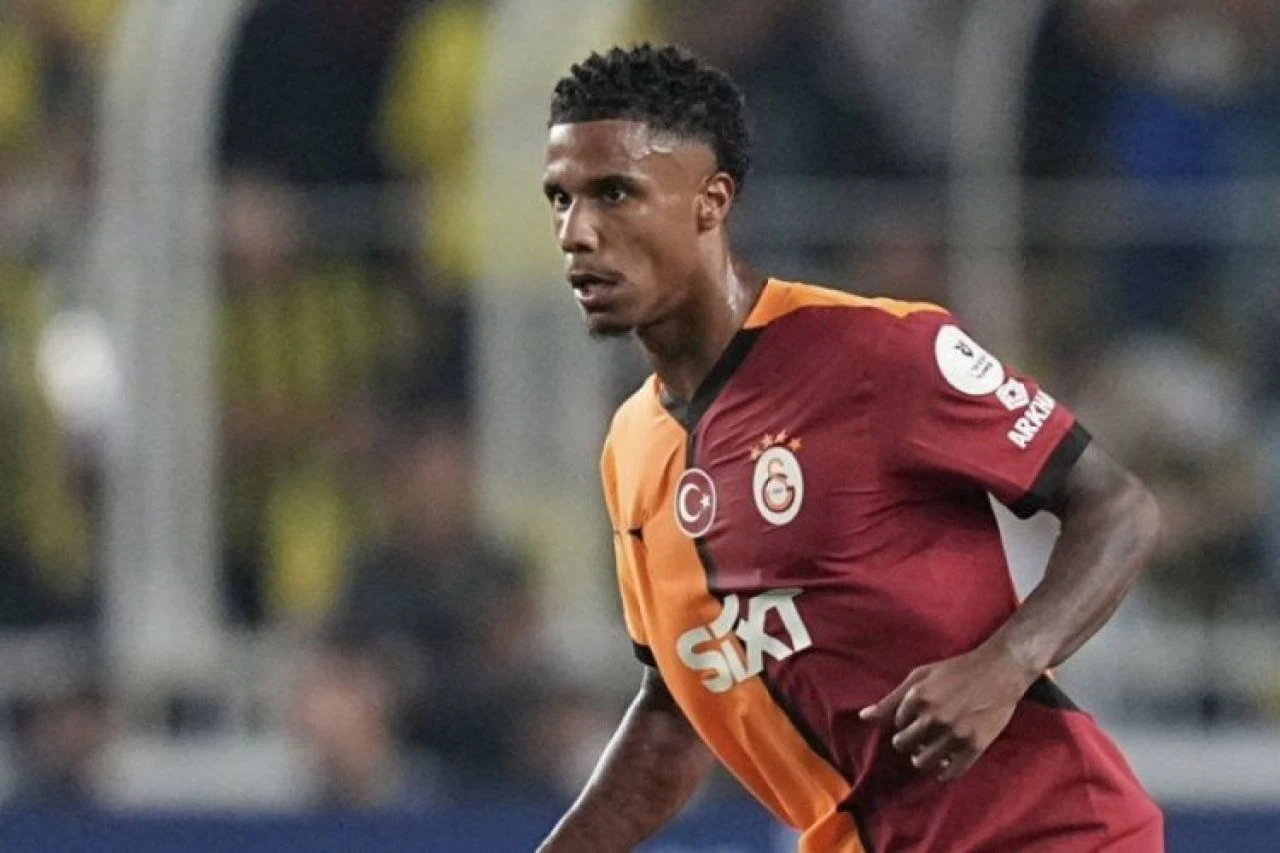 Galatasaray'a yıldız oyuncudan kötü haber! En az bir ay yok