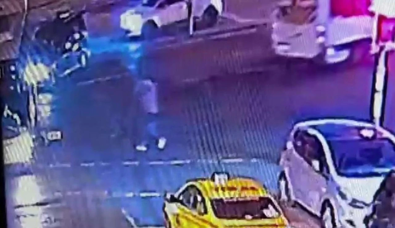 İstanbul'da İETT aracı 3 yaşındaki çocuğu hayattan kopardı! Kaza anı kamerada 
