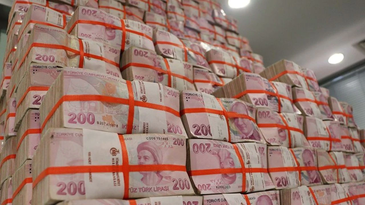 Kasım ayı sıfır faizli kredi kampanyaları güncellendi! Nakit para isteyenler için bankalar sınırları zorluyor